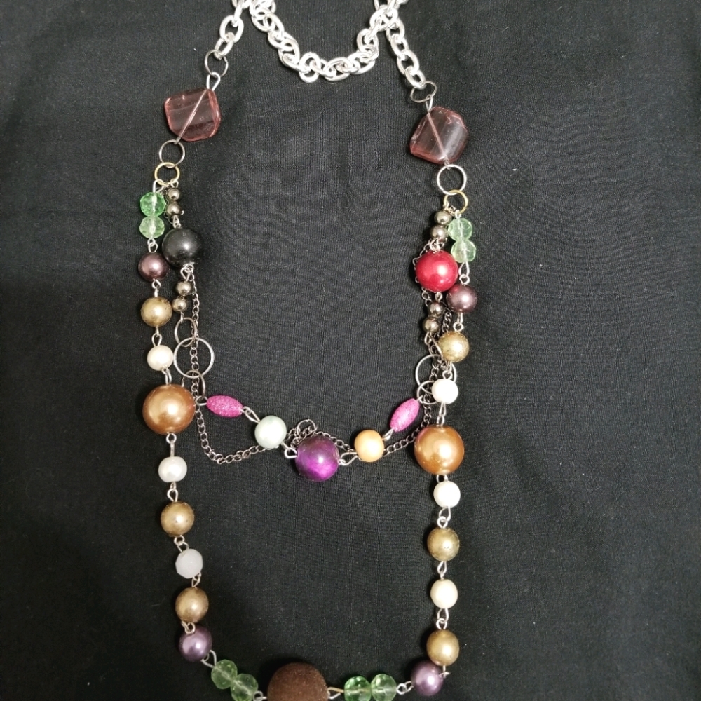 Multicolored Hang Beaded Necklace